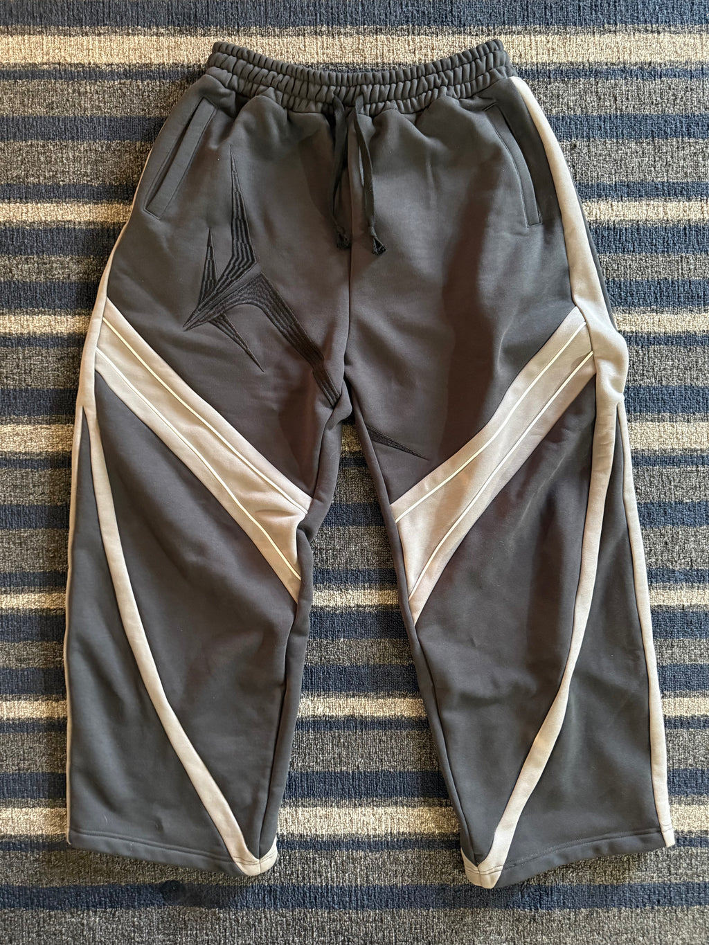 (Pre-Order)FreeForm Winter Sweats